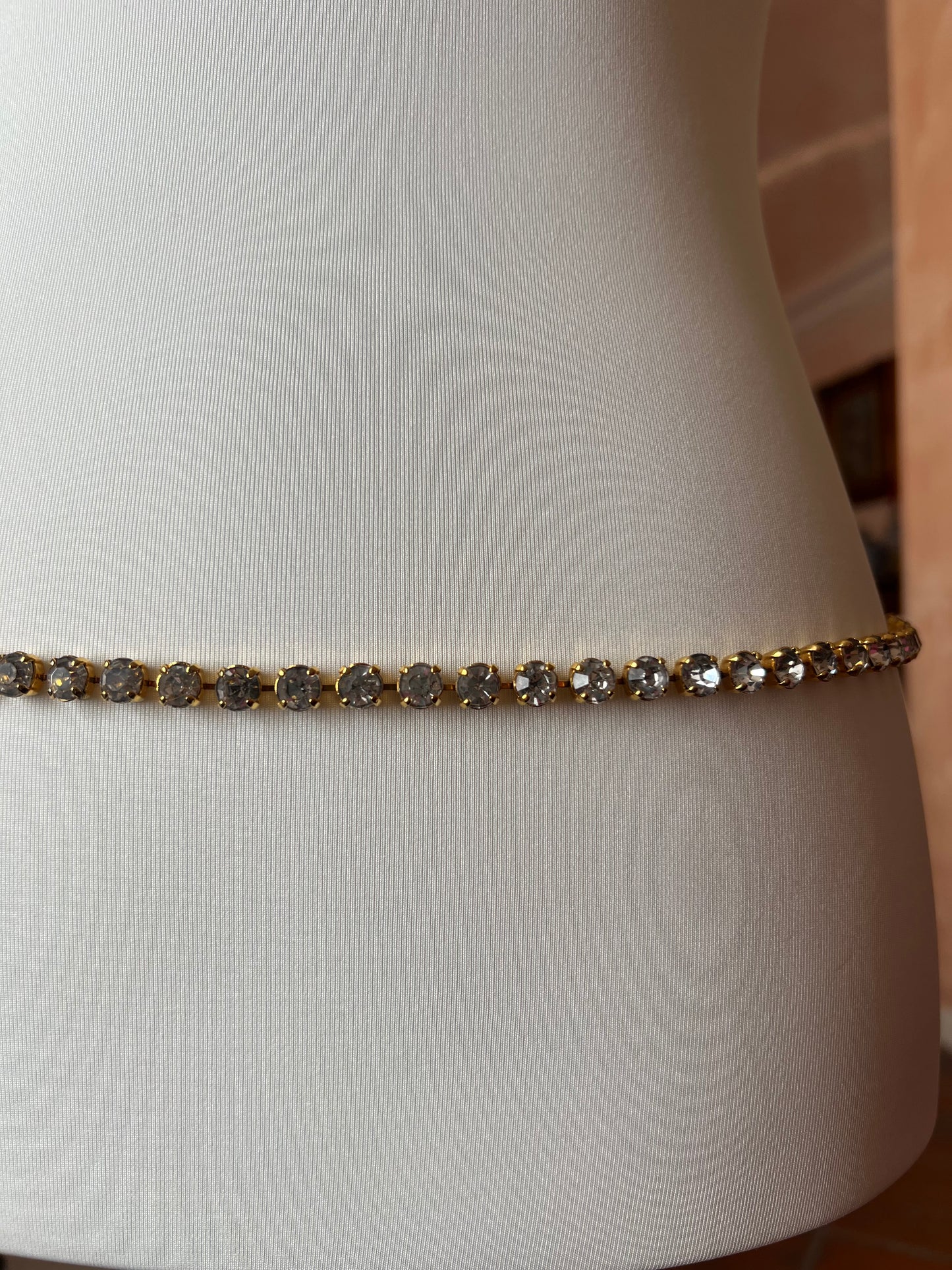 Cintura strass oro e strass bianchi